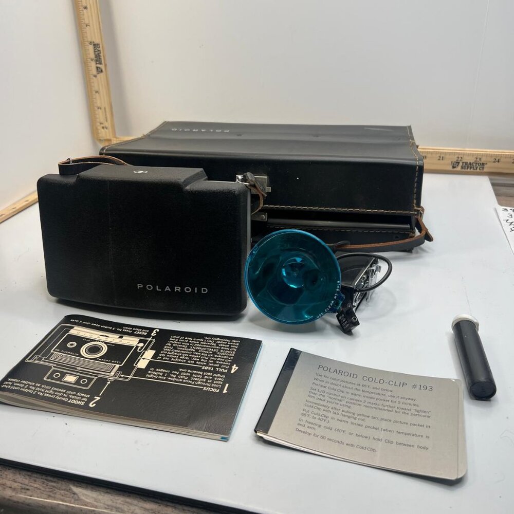 Vintage 1970s Polaroid 420 Camera with Flash and Cold-Clip #193 Collectable